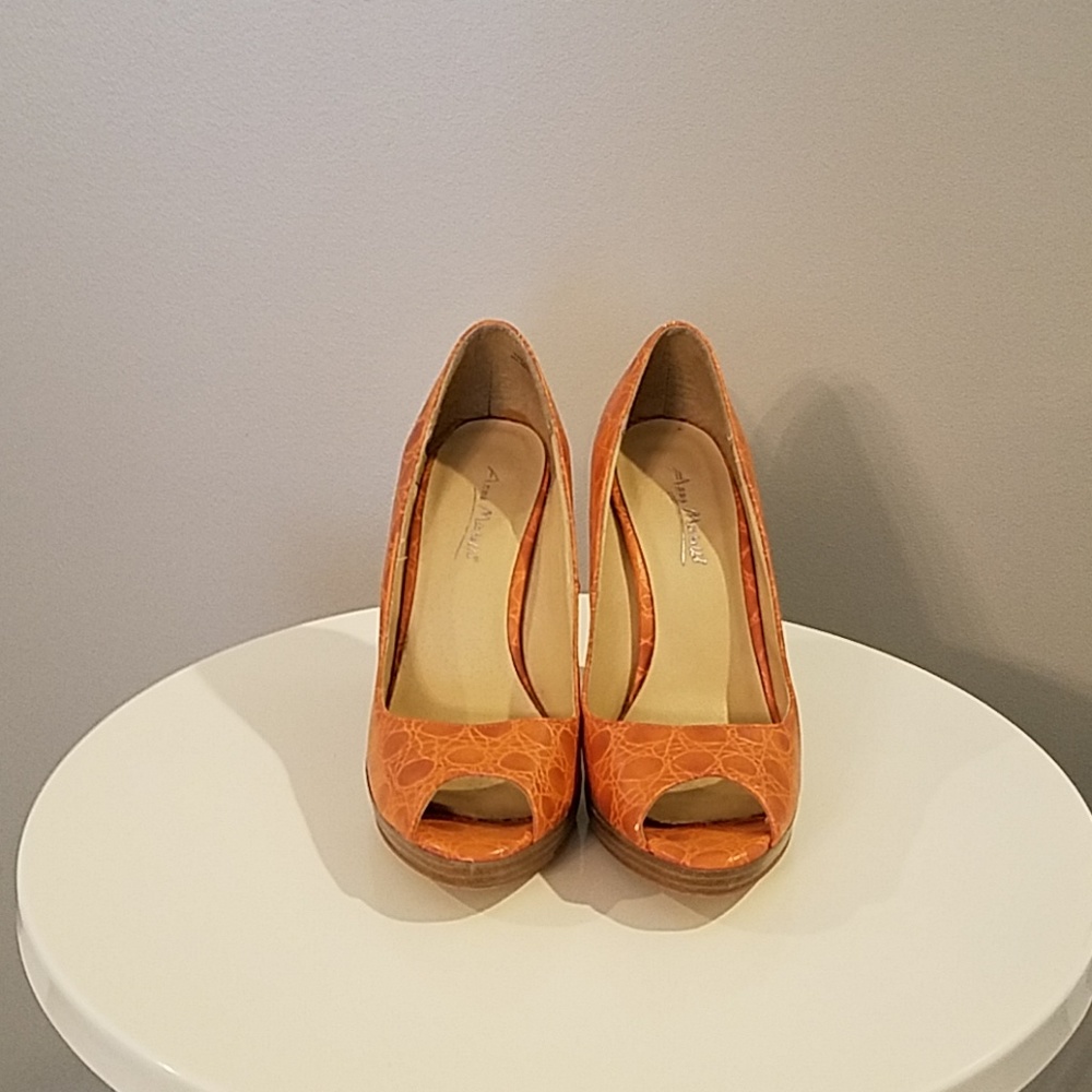 Anne Michelle Heels